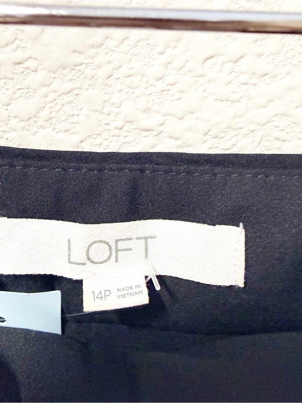 NEW LOFT Petite Sequin Straight Pants Black 14 Petite NWT - Picture 6 of 7